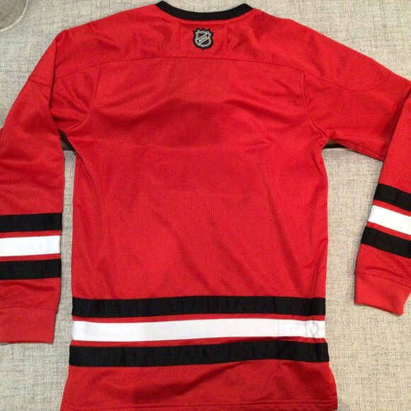 Calgary Flames NHL Jersey Youth Large Hockey - Picture 4 of 5